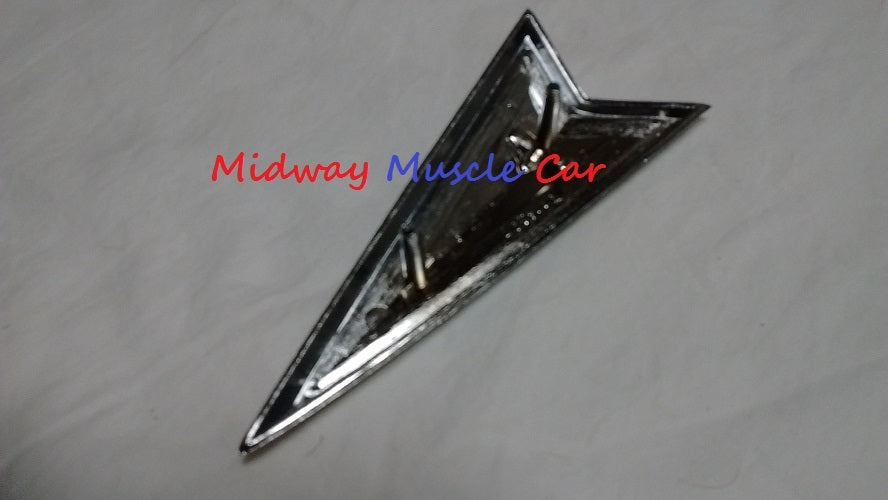 64 1964 Pontiac GTO Lemans Tempest hood ornament emblem