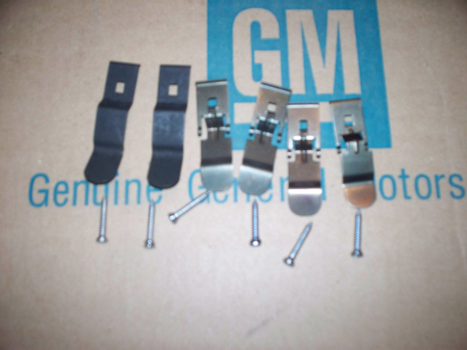 NOS 70 71 72 Chevy CHEVELLE el camino DASH PAD MOUNTING KIT clips & screws