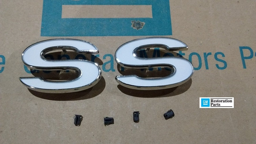 Chevelle SS metal Fender emblems pair with clips 69 70 71 72 Chevelle El Camino