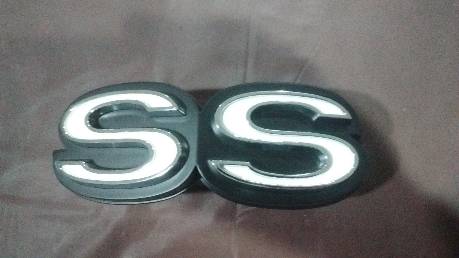 SS grille emblem   72 Chevy Chevelle El Camino    GM resto part