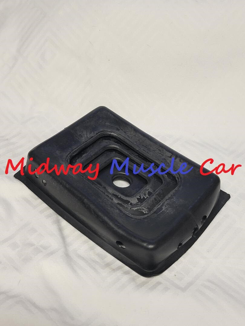 correct manual trans rubber floor shift boot w/ console 66 67 Chevy Chevelle