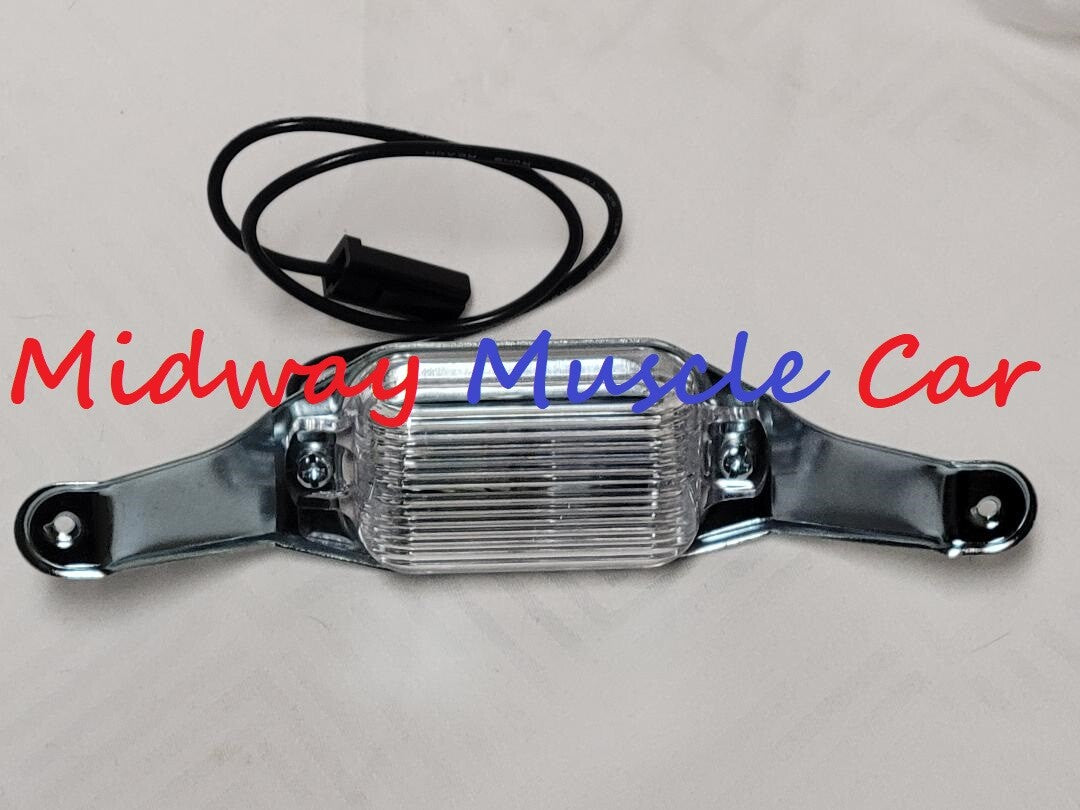 NEW  license plate light lamp assembly 68-72 Oldsmobile Cutlass 442 F-85