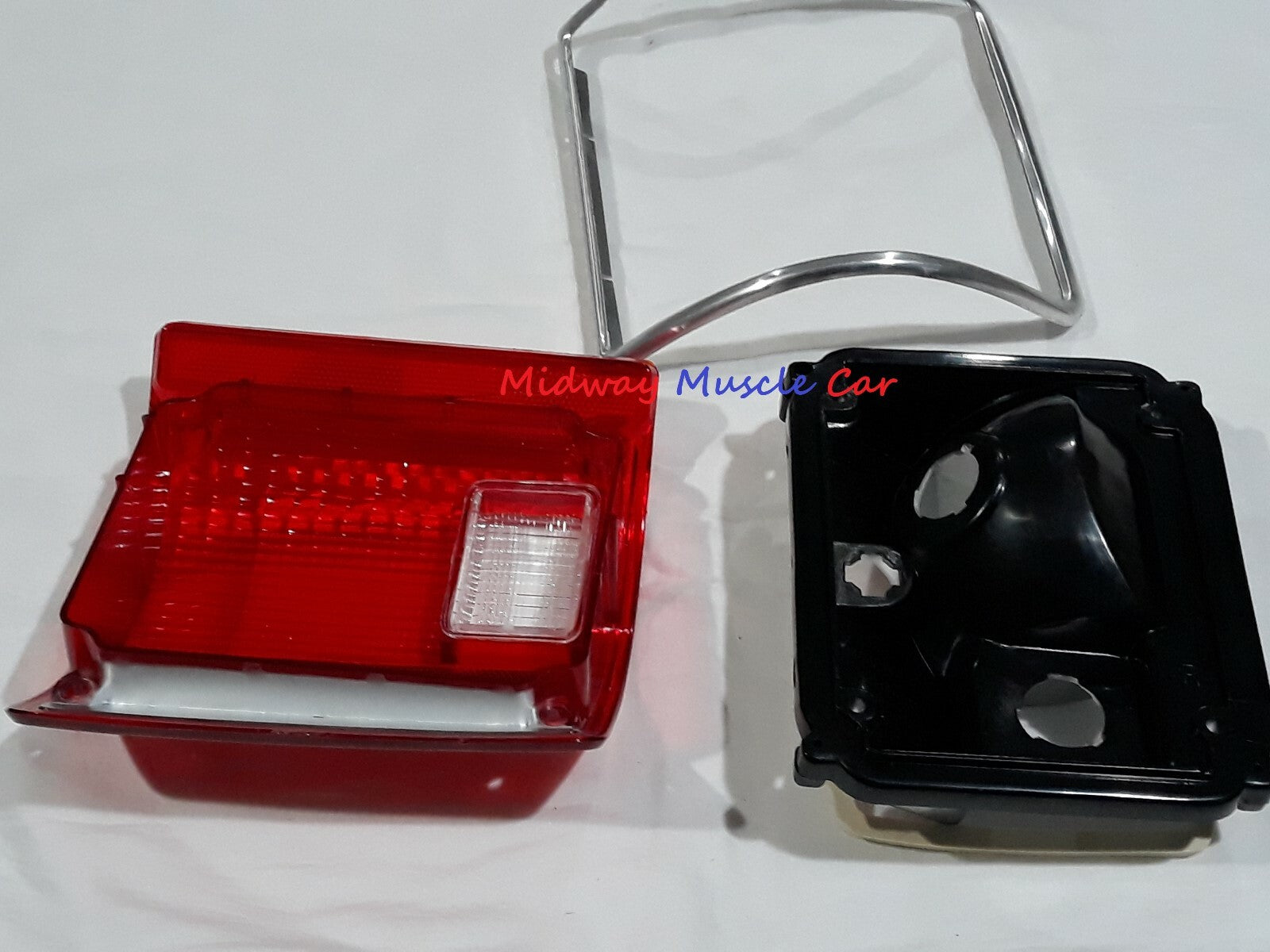 RH passenger tail light lens w/ trim 73-87 Chevy GMC Pickup Truck Blazer C10