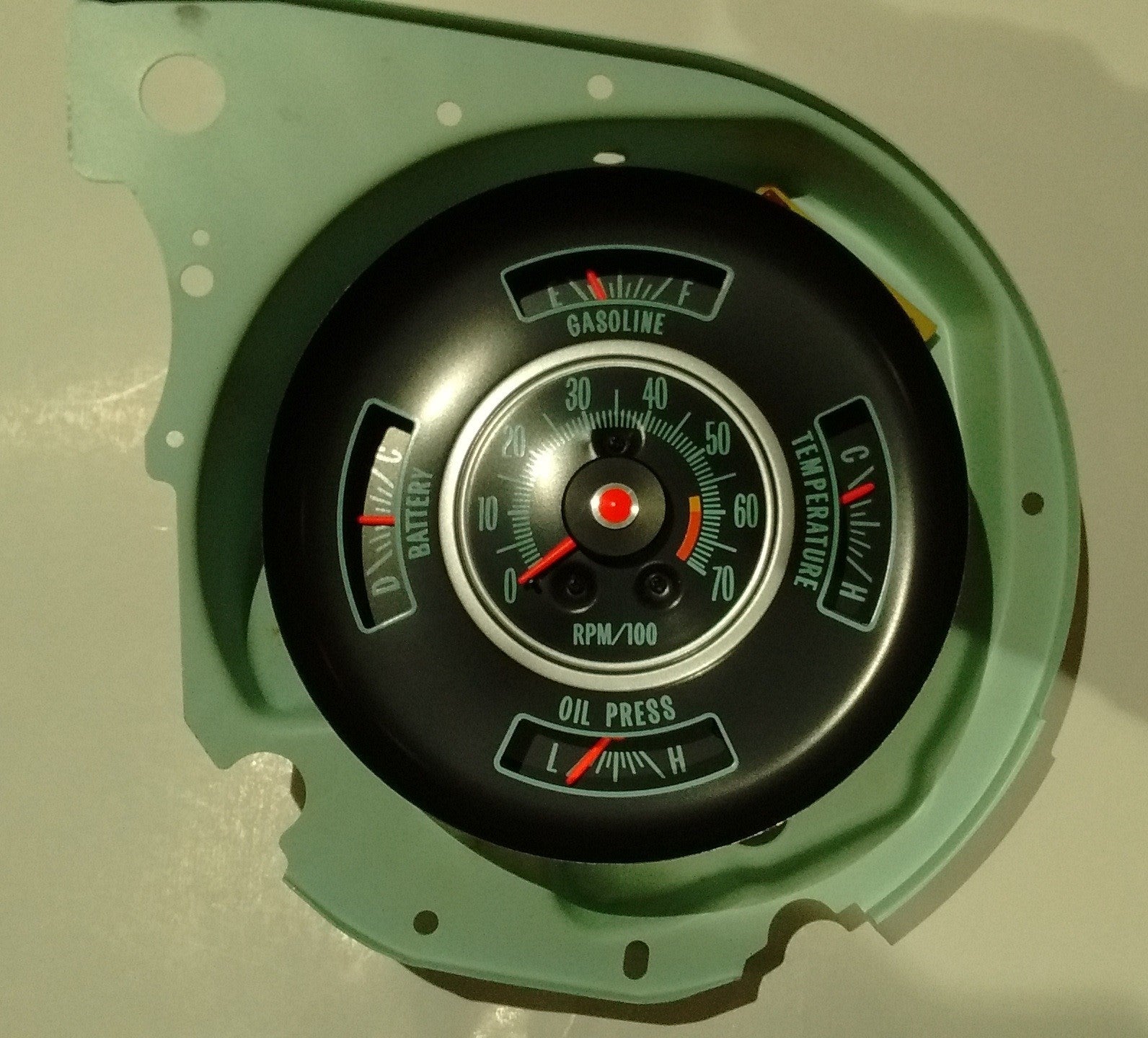 factory tachometer & dash gauge 69 Chevy chevelle el camino 6000 rpm tach gauges