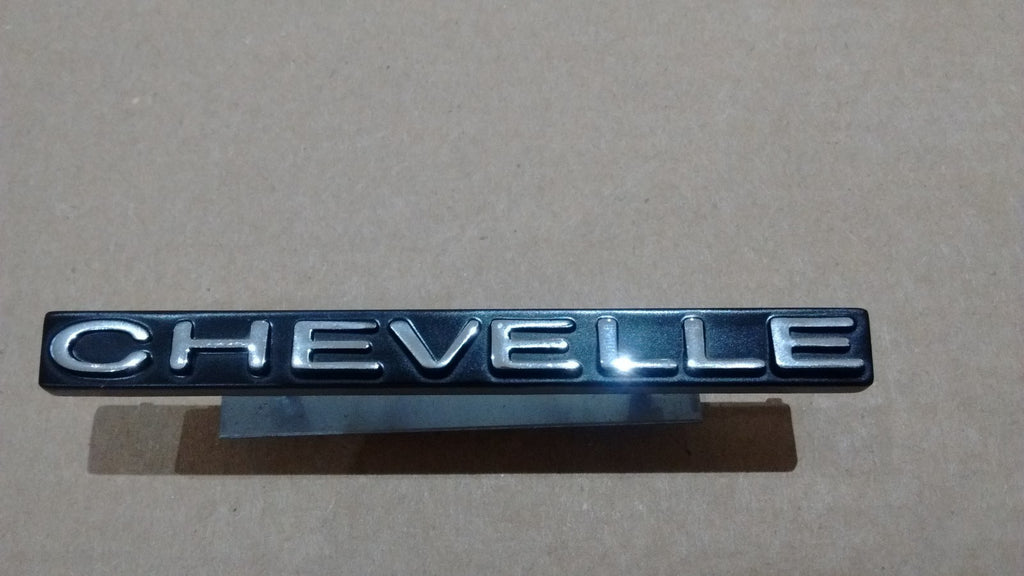 CHEVELLE front grille emblem  1970 Chevy Chevelle