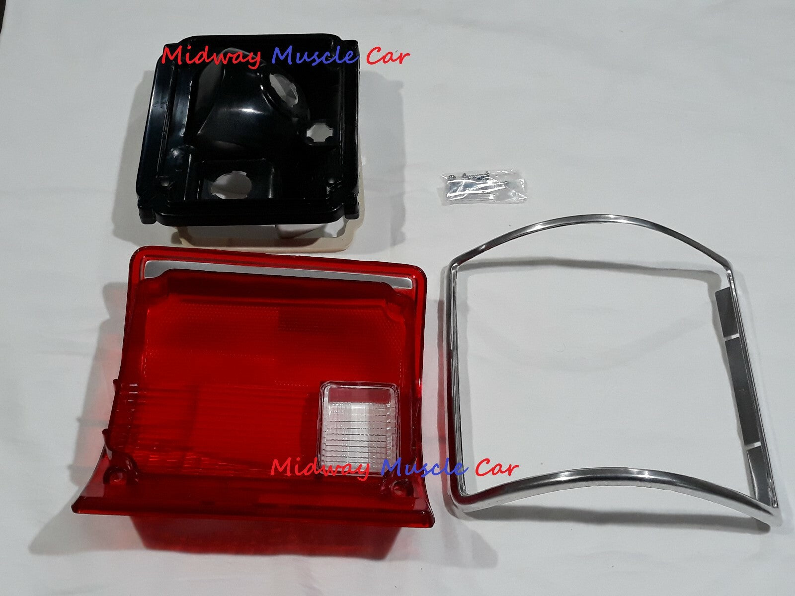 LH drivers tail light lens w/ trim 73-87 Chevy GMC Pickup Truck Blazer C10