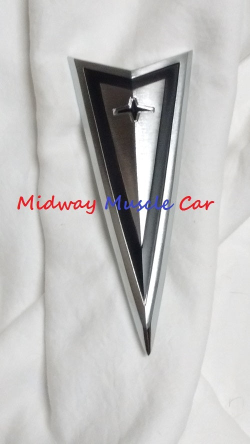 64 1964 Pontiac GTO Lemans Tempest hood ornament emblem