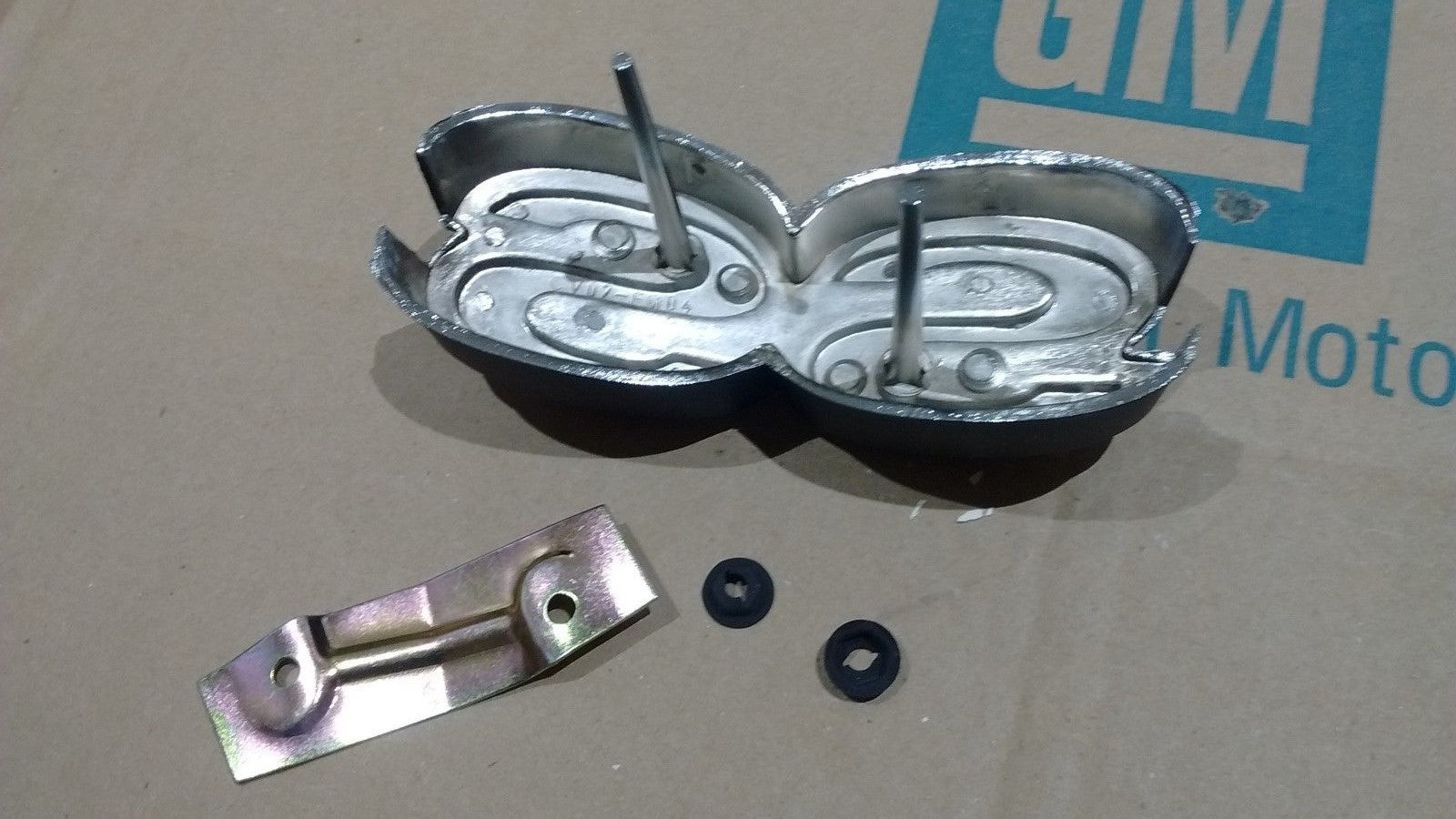 SS grille emblem   70 Chevy Chevelle El Camino    GM resto part