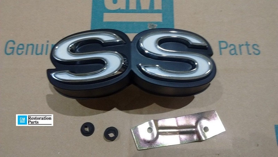 SS grille emblem   70 Chevy Chevelle El Camino    GM resto part