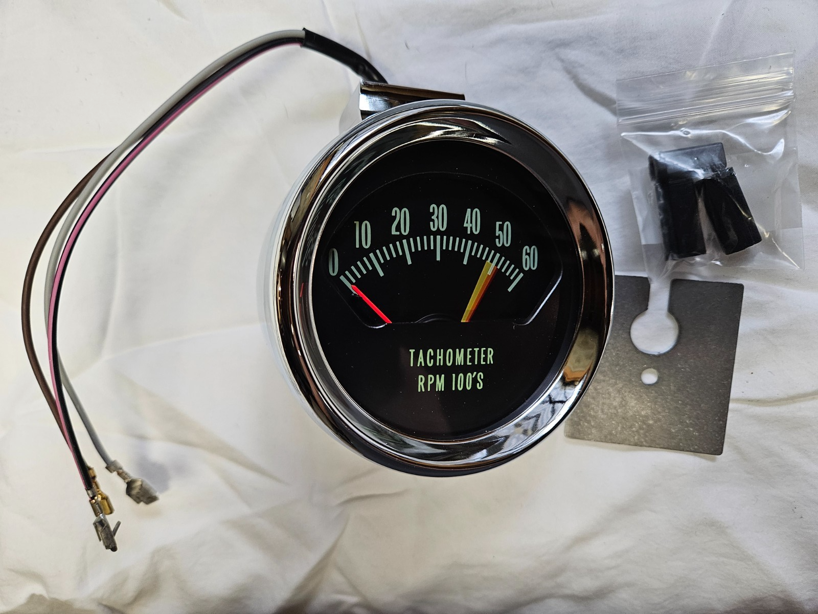 1966 Chevy Chevelle El Camino SS KNEE KNOCKER TACH TACHOMETER  5200 rpm redline