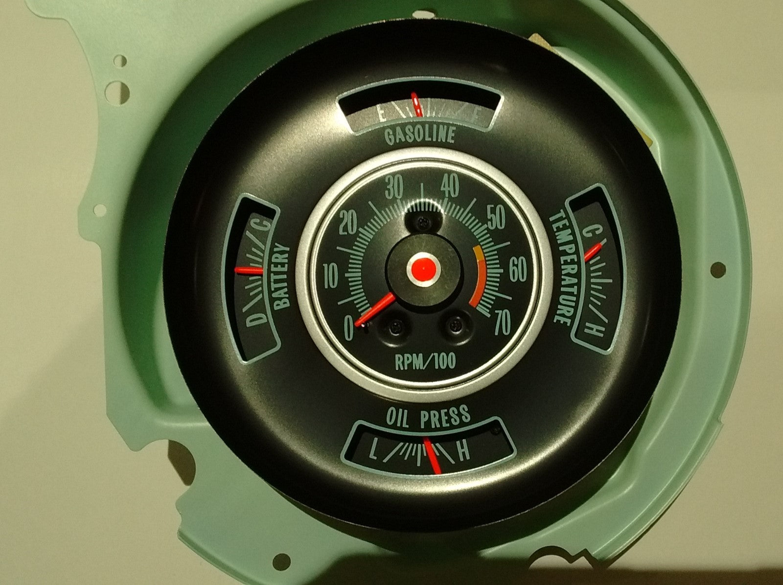 tachometer & dash gauge 69 Chevy chevelle malibu el camino  5700 rpm tach gauges