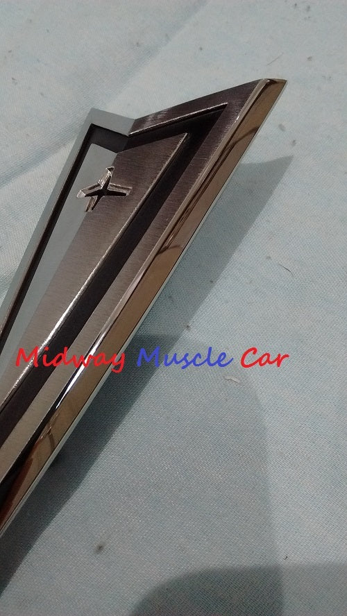 1965 65 Pontiac GTO Lemans Tempest front header nose arrowhead ornament emblem