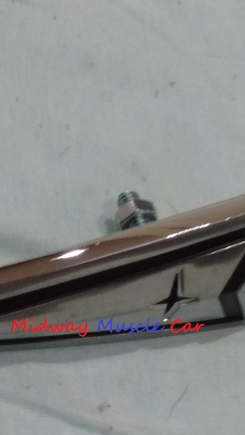 1968 68 Pontiac GTO front endura bumper nose ornament emblem