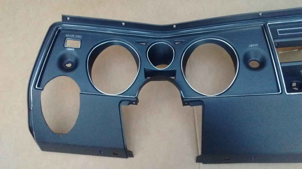 1969 69 Chevy Chevelle Dash instrument cluster panel bezel assembly without A/C